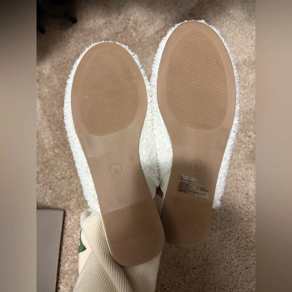 Roller Rabbit X Target Slippers - Picture 2 of 3